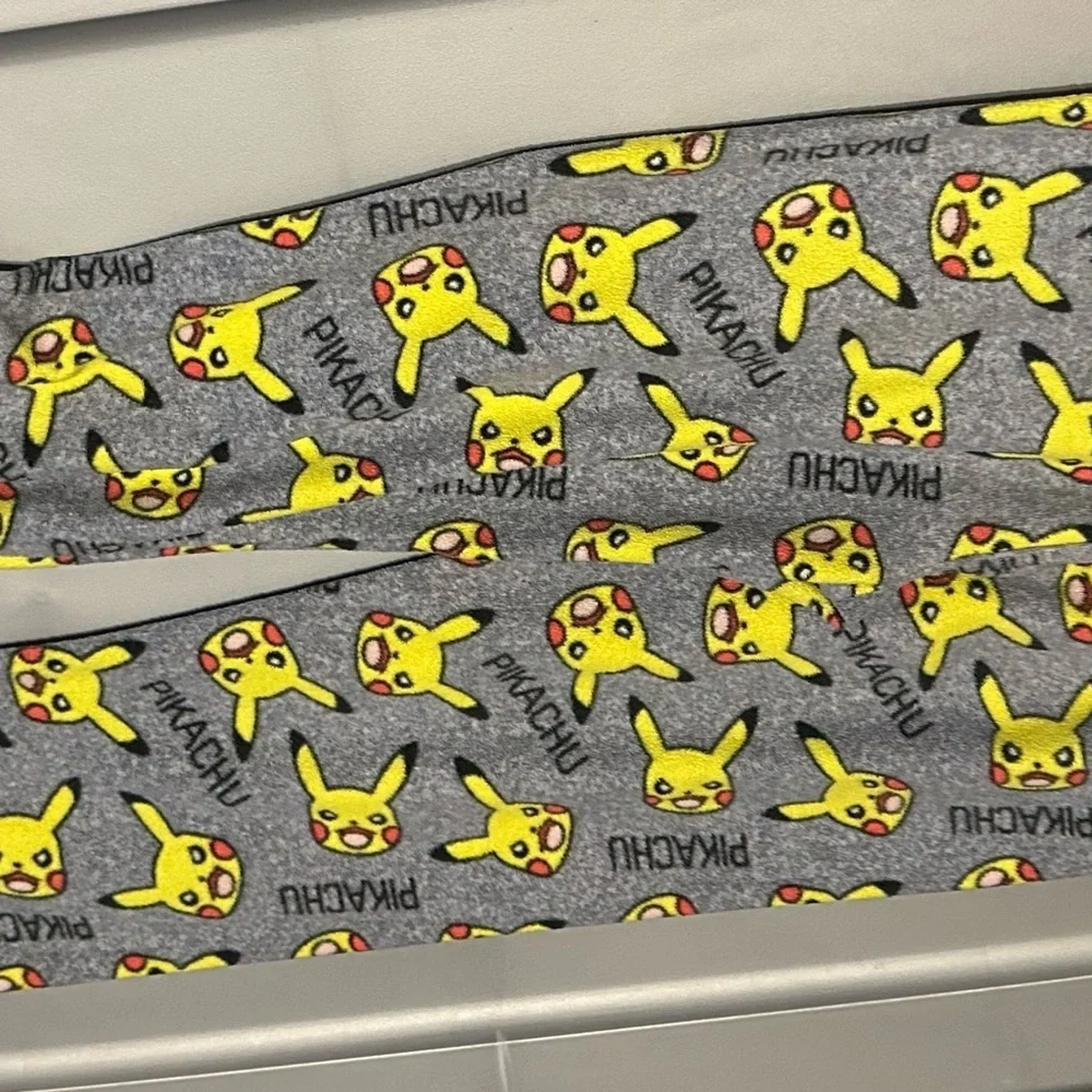 Primark Gray and Yellow Pokémon Pikachu Kid Pjs Size: 8/9 years